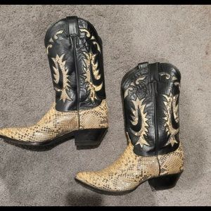 VINTAGE JUSTIN PYTHON SNAKE SKIN EXOTIC "RARE" WESTERN BOOTS 9B